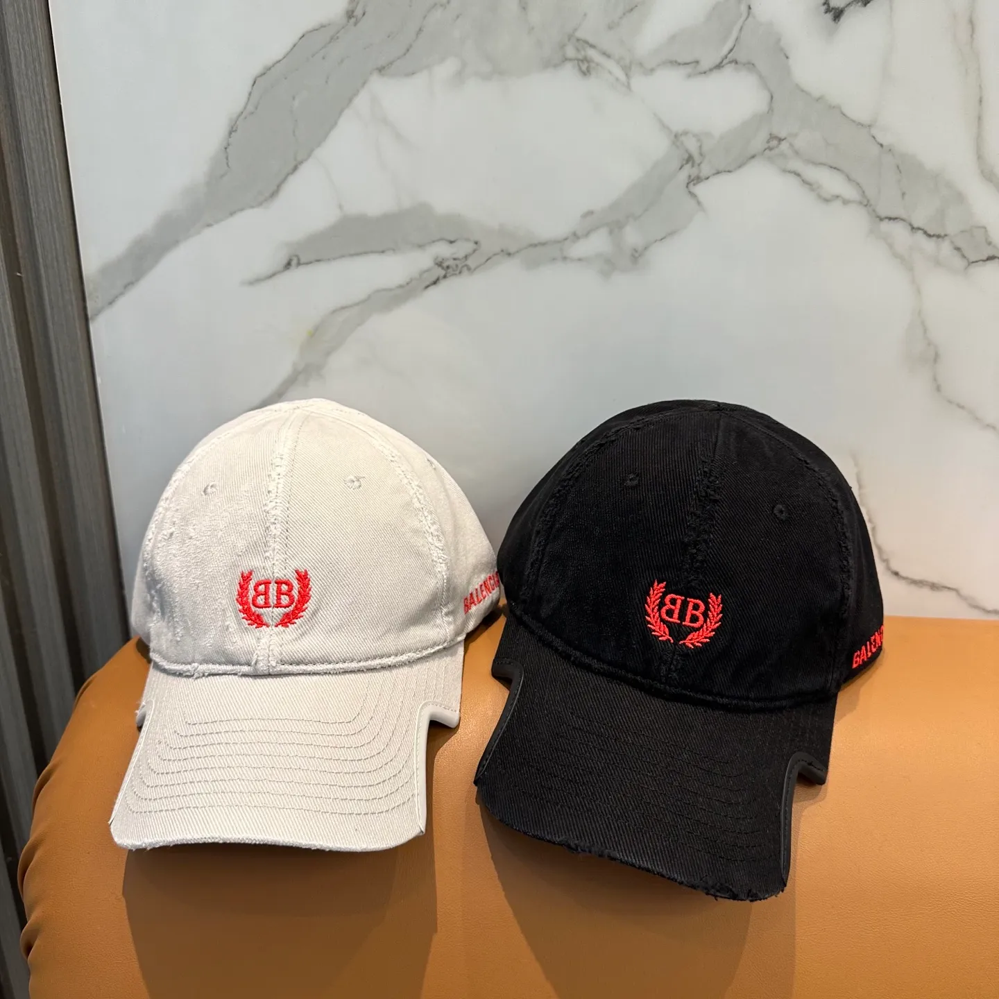 P80 BALENCIAGA new logo baseball cap, cool colors, different styles for men and women, the first batch will be shipped first! A must-buy for Paris fans!
