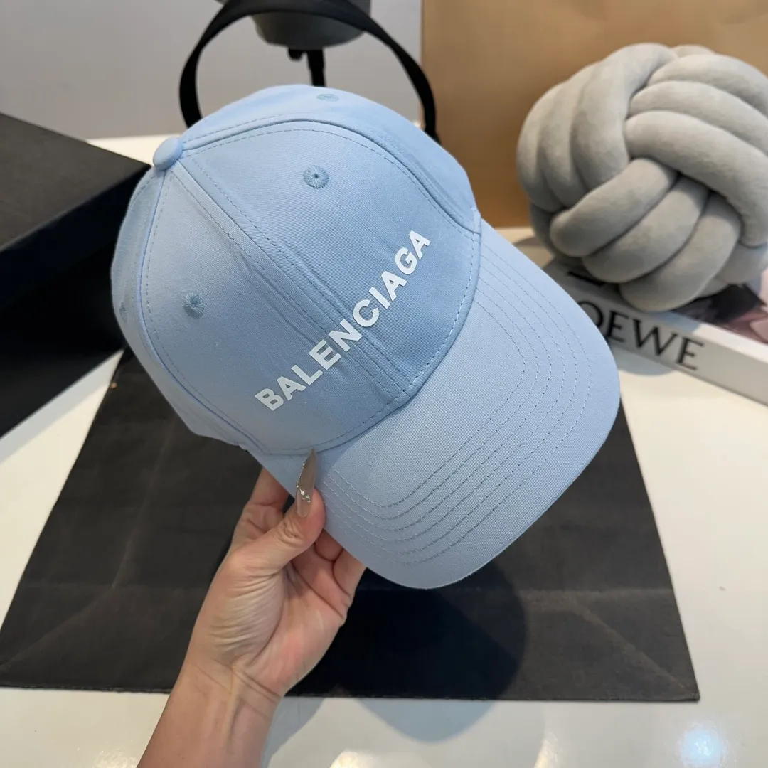 P56 BALENCIAGA Balenciaga's new embroidered logo baseball cap, cool colors, different styles for men and women, the first batch will be shipped first! A must-buy for Paris fans!