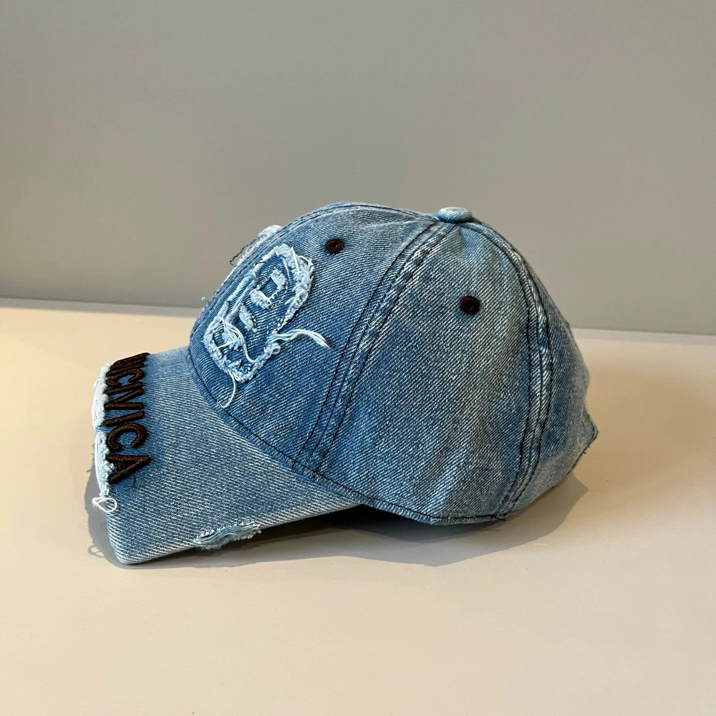 P56 BALENCIAGA new logo baseball cap, cool colors, different styles for men and women, the first batch will be shipped first! A must-buy for Paris fans!