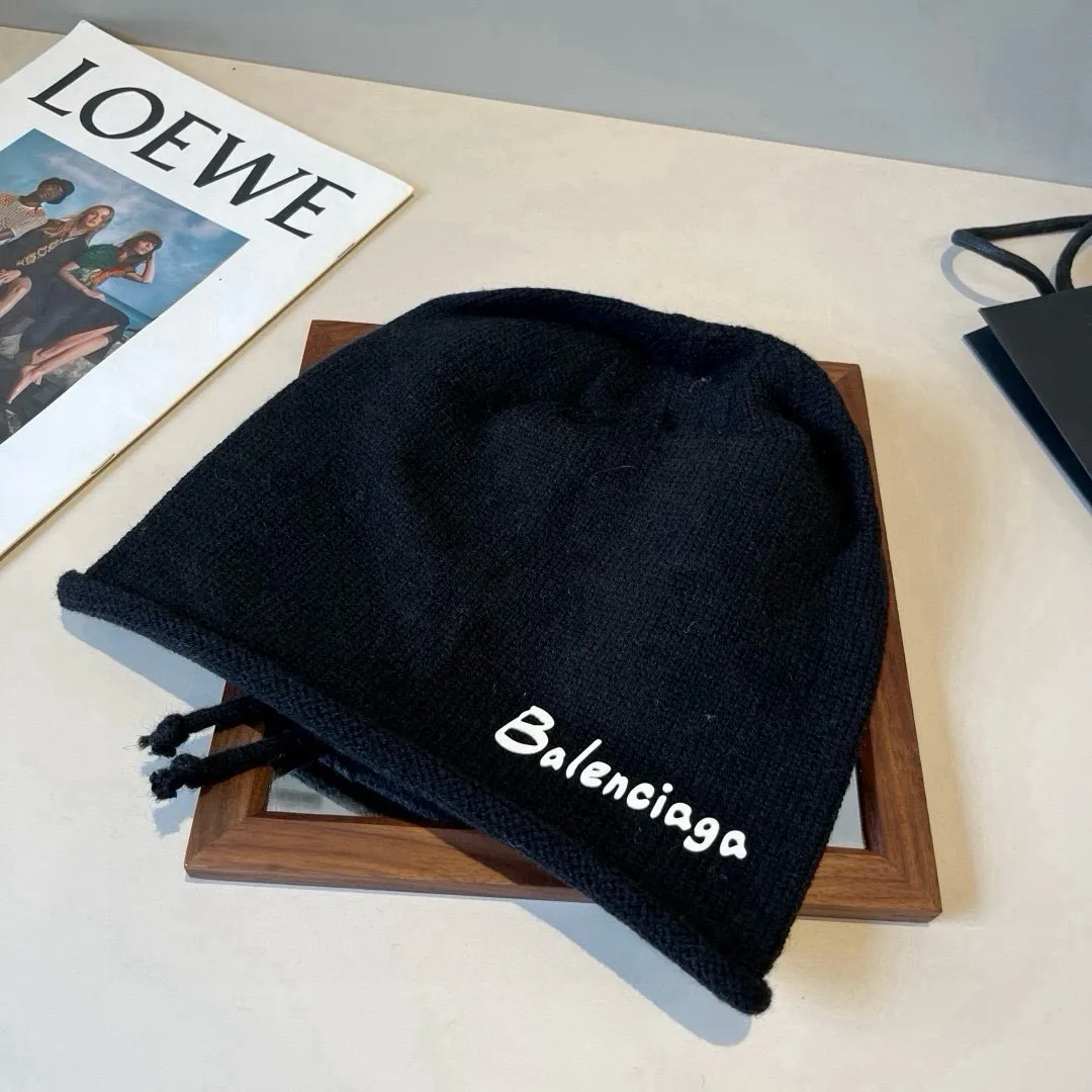 💰60¥ Balenciaga knitted beanie
