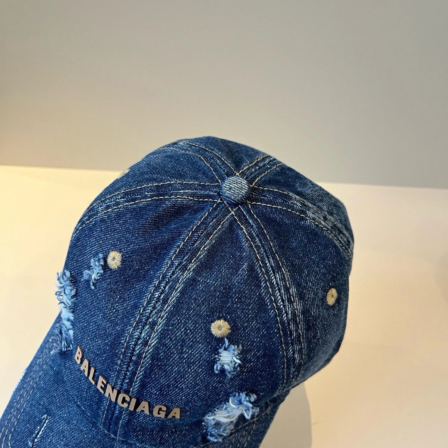 P56 BALENCIAGA new logo baseball cap, cool colors, different styles for men and women, the first batch will be shipped first! A must-buy for Paris fans!