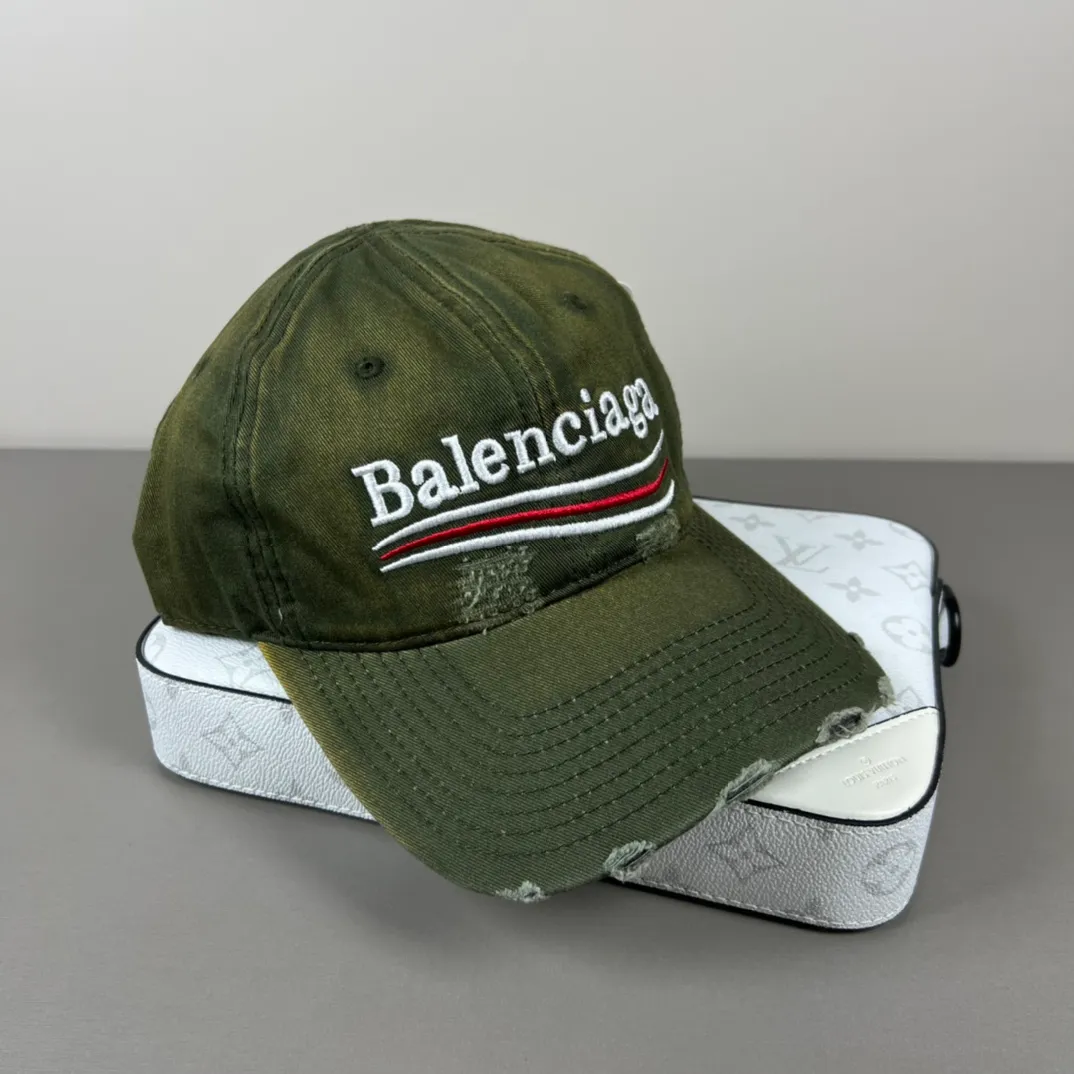 P56 Balenclaga official website new product Balenciaga new baseball cap ready for delivery in seconds🧢Simple, fashionable, super invincible and beautiful hat! Couple style! The advantages of the original product compared to other hats,