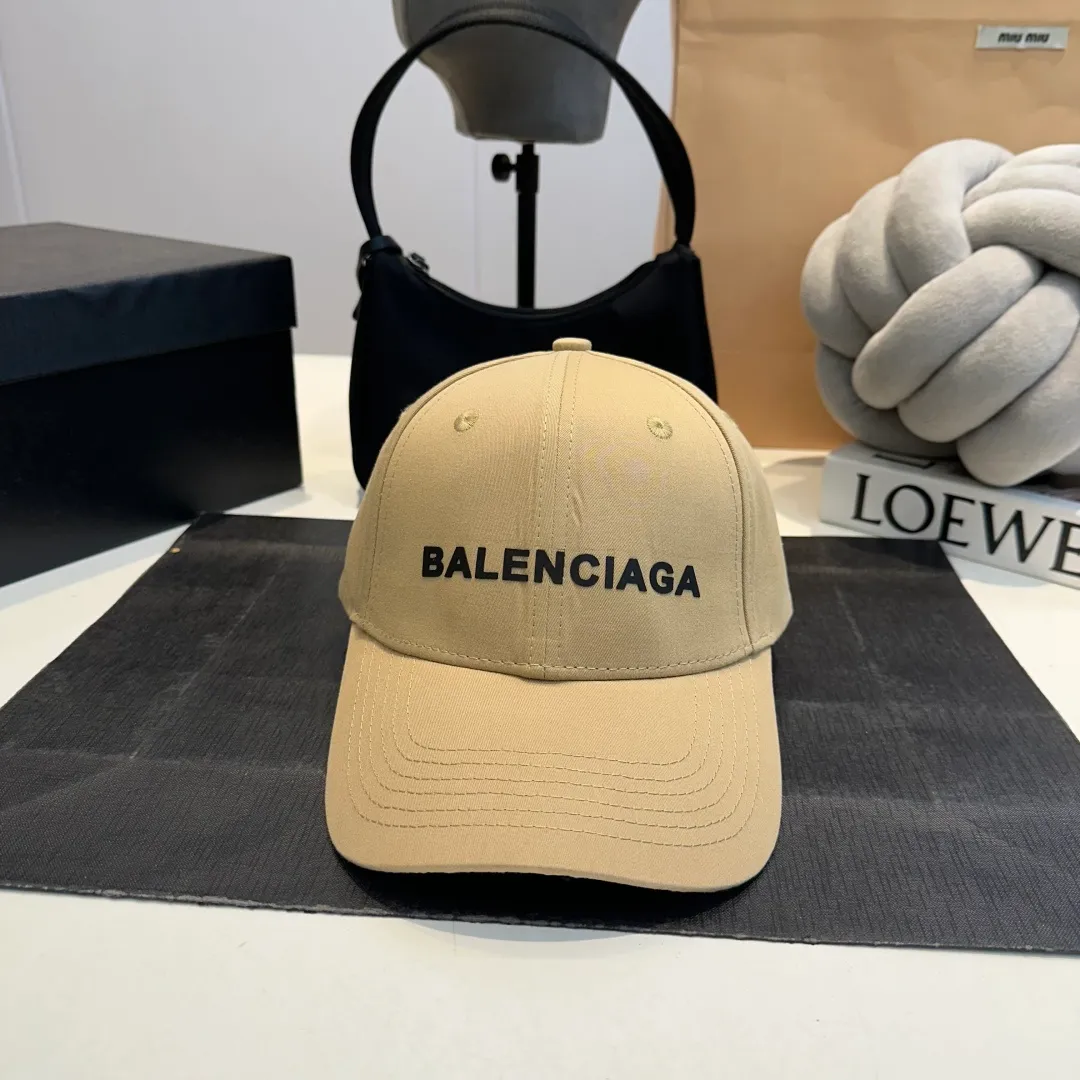 P56 BALENCIAGA Balenciaga's new embroidered logo baseball cap, cool colors, different styles for men and women, the first batch will be shipped first! A must-buy for Paris fans!