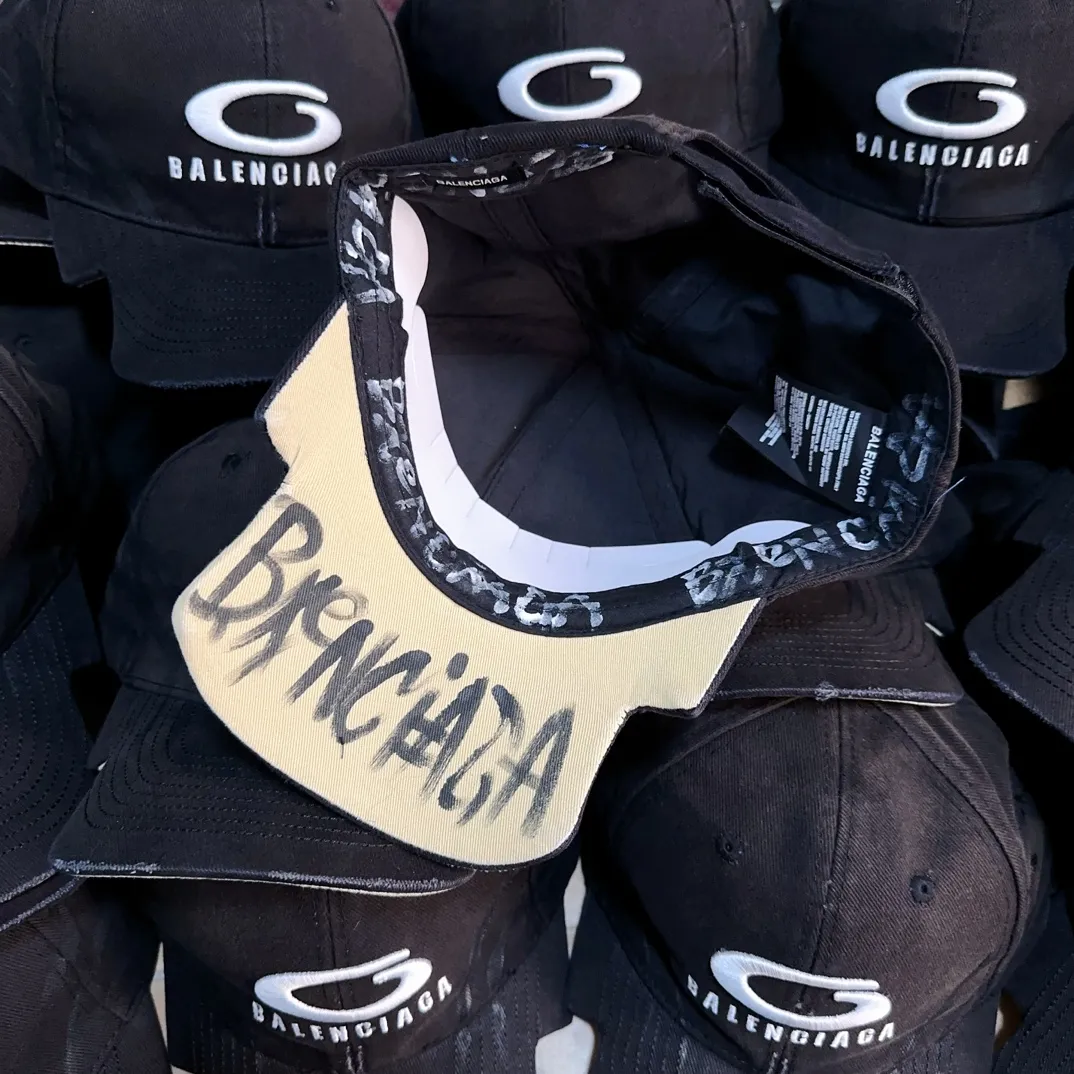 Welcome to inquire, high version B Balenciaga baseball cap