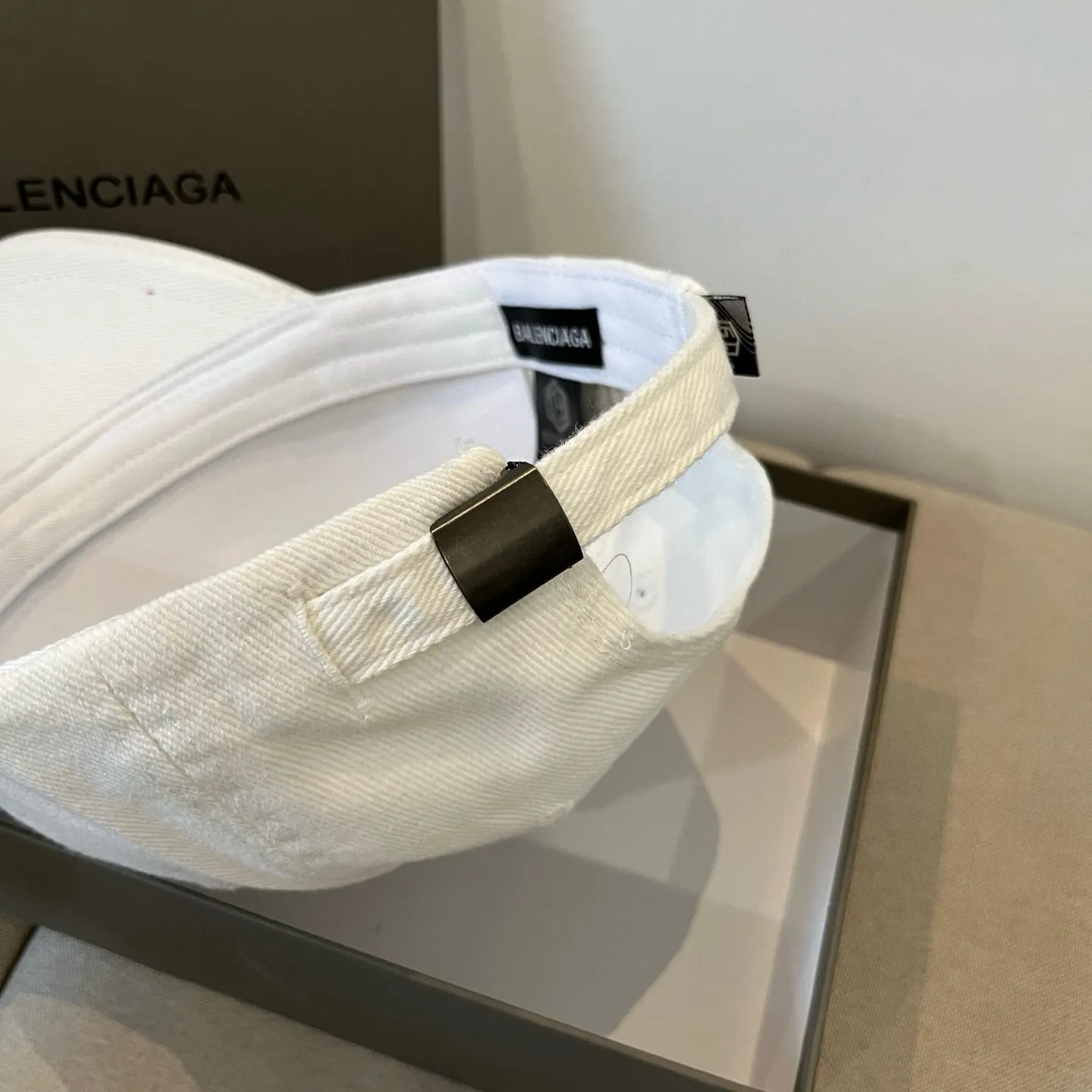 P60💰BALENCIAGA new logo baseball cap, cool colors, different styles for men and women, the first batch will be shipped first! A must-buy for Paris fans!