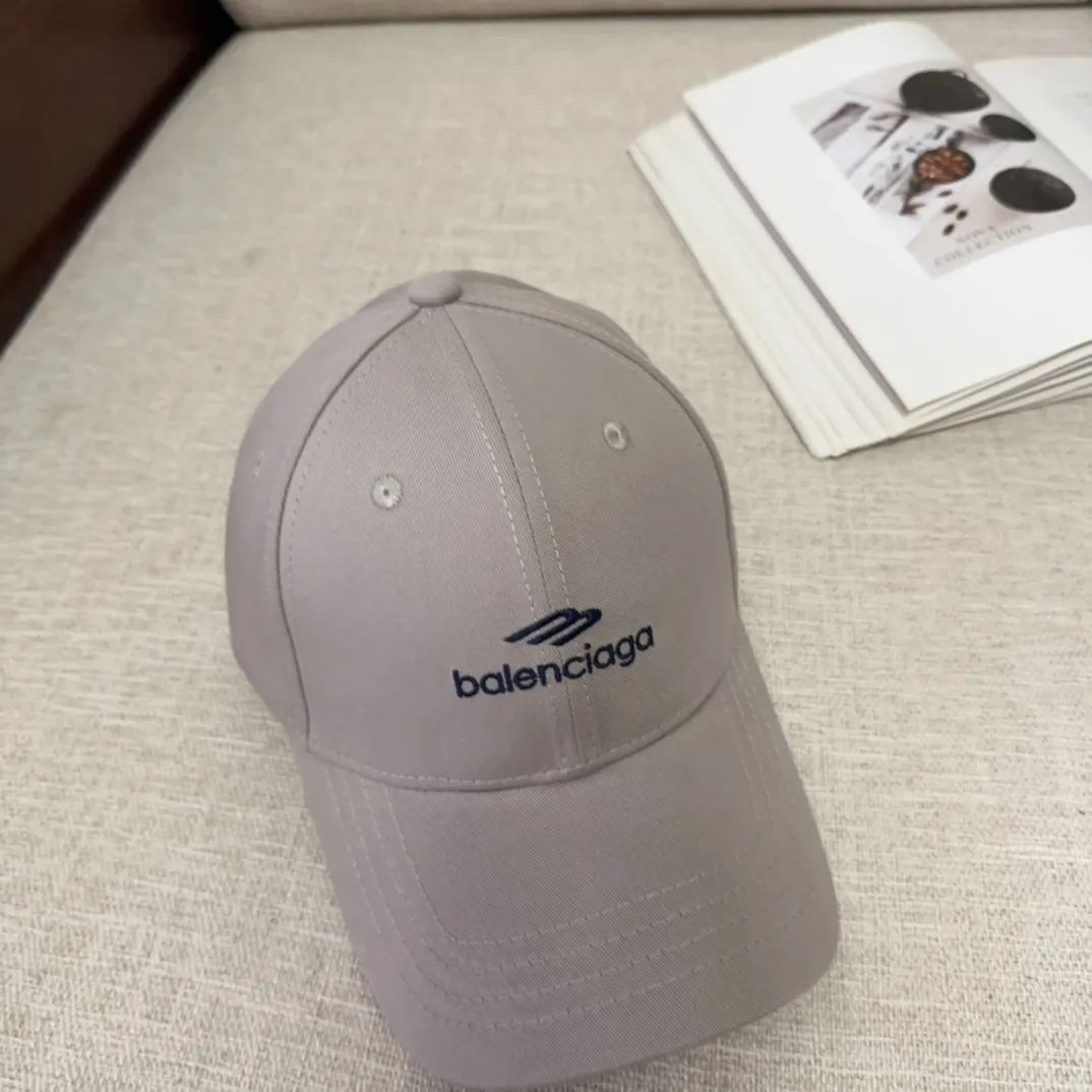 💰50 BALENCIAGA🆕Spring style new personalized baseball cap, high quality and excellent breathability, suitable for all seasons, high-looking fashion item! Same style for men and women