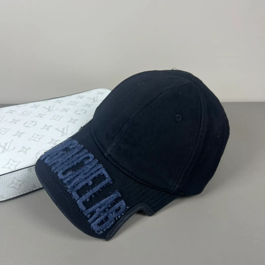 60💰BALENCIAGA Balenciaga’s new logo baseball cap, cool colors, different styles for men and women, the first batch will be shipped first! A must-buy for Paris fans!