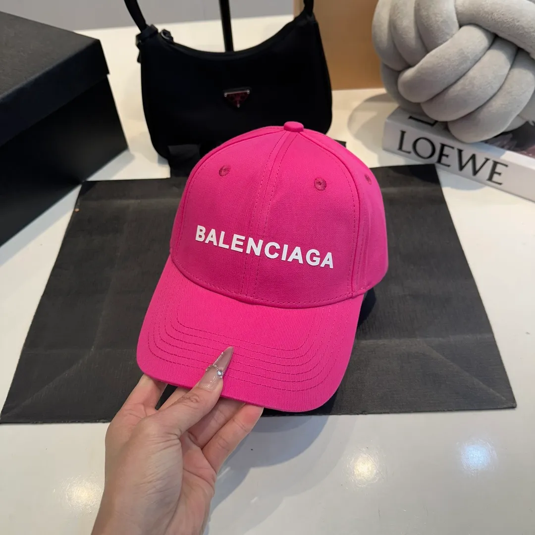 P56 BALENCIAGA Balenciaga's new embroidered logo baseball cap, cool colors, different styles for men and women, the first batch will be shipped first! A must-buy for Paris fans!