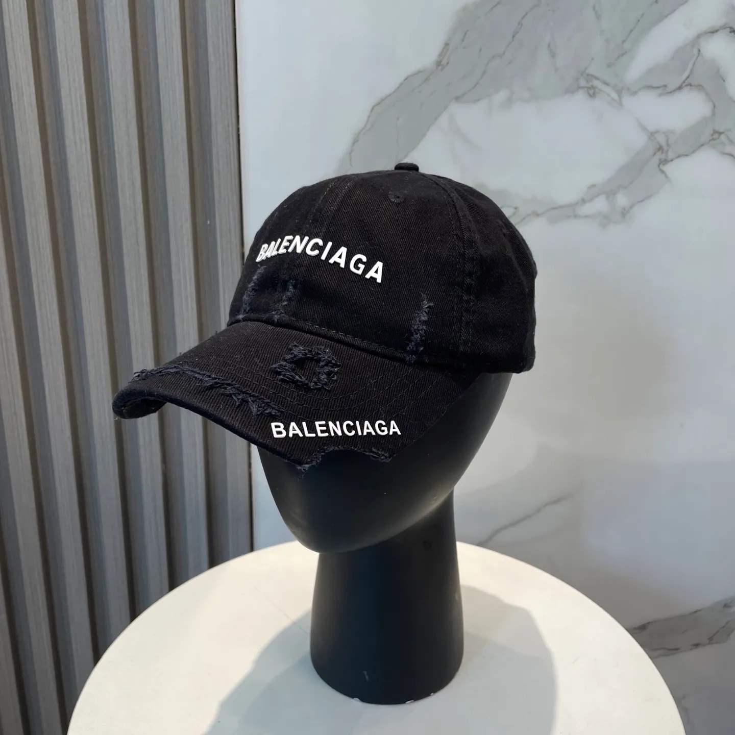 P70 BALENCIAGA new logo baseball cap, cool colors, different styles for men and women, the first batch will be shipped first! A must-buy for Paris fans!