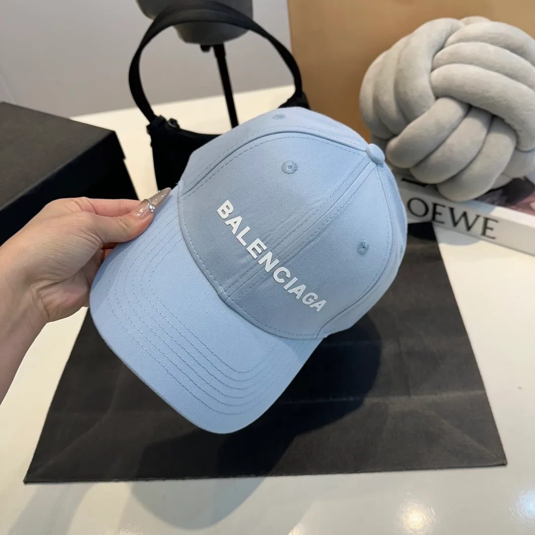 P56 BALENCIAGA Balenciaga's new embroidered logo baseball cap, cool colors, different styles for men and women, the first batch will be shipped first! A must-buy for Paris fans!