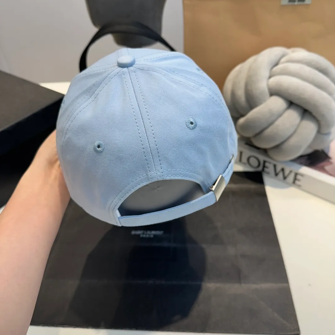P56 BALENCIAGA Balenciaga's new embroidered logo baseball cap, cool colors, different styles for men and women, the first batch will be shipped first! A must-buy for Paris fans!