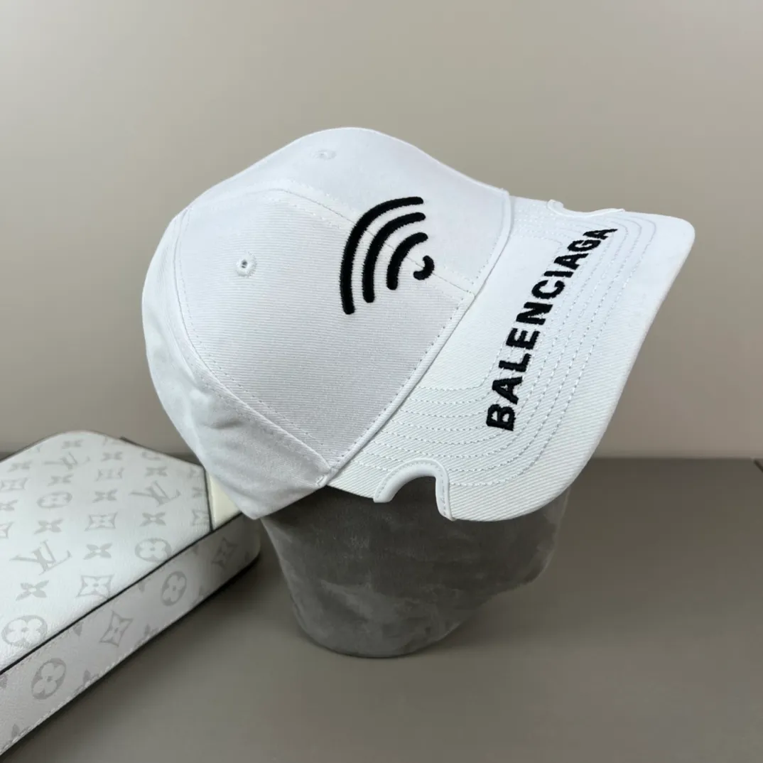 60💰BALENCIAGA Balenciaga’s new logo baseball cap, cool colors, different styles for men and women, the first batch will be shipped first! A must-buy for Paris fans!