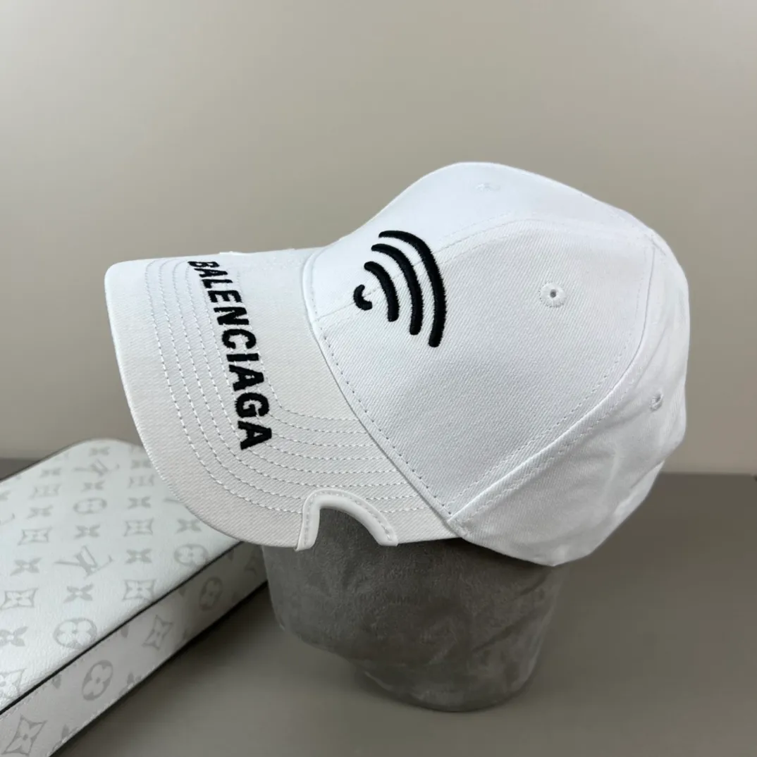 60💰BALENCIAGA Balenciaga’s new logo baseball cap, cool colors, different styles for men and women, the first batch will be shipped first! A must-buy for Paris fans!