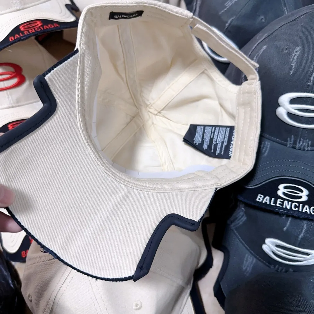Mrs. Chen’s same style Balenciaga baseball cap
