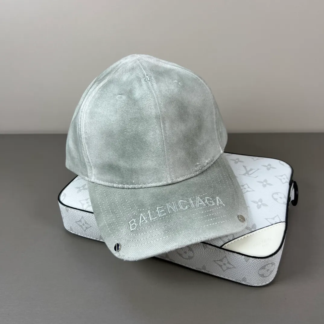 P60 Balenclaga official website new product Balenciaga new baseball cap ready for delivery in seconds🧢Simple, fashionable, super invincible and beautiful hat! Couple style! The advantages of the original product compared to other hats,