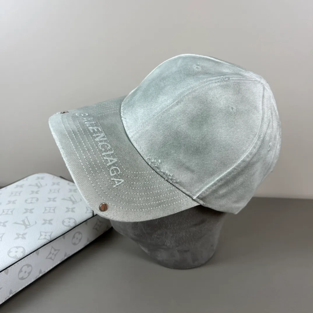 P60 Balenclaga official website new product Balenciaga new baseball cap ready for delivery in seconds🧢Simple, fashionable, super invincible and beautiful hat! Couple style! The advantages of the original product compared to other hats,