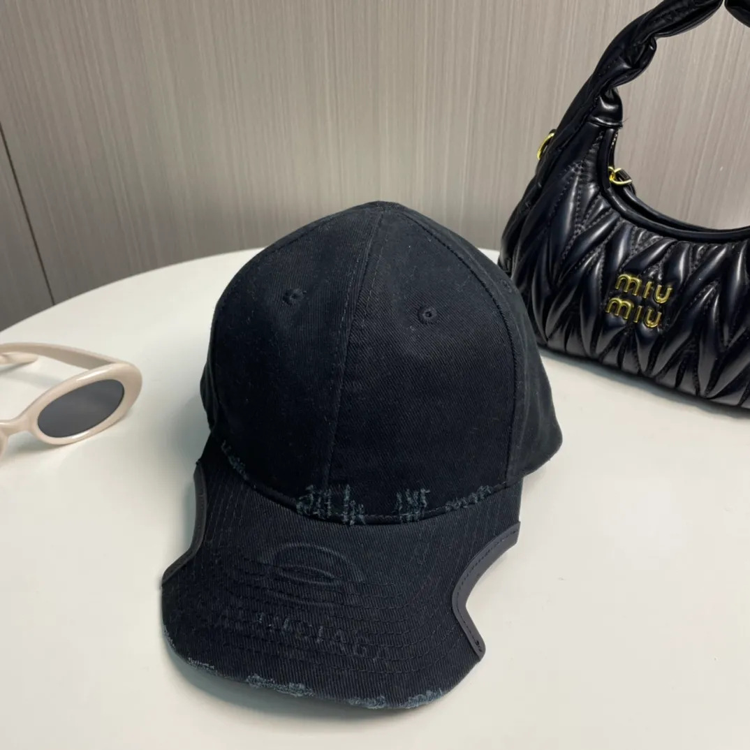 P76💰BALENCIAGA Balenciaga's new embroidered logo baseball cap, cool colors, different styles for men and women, the first batch will be shipped first! A must-buy for Paris fans!
