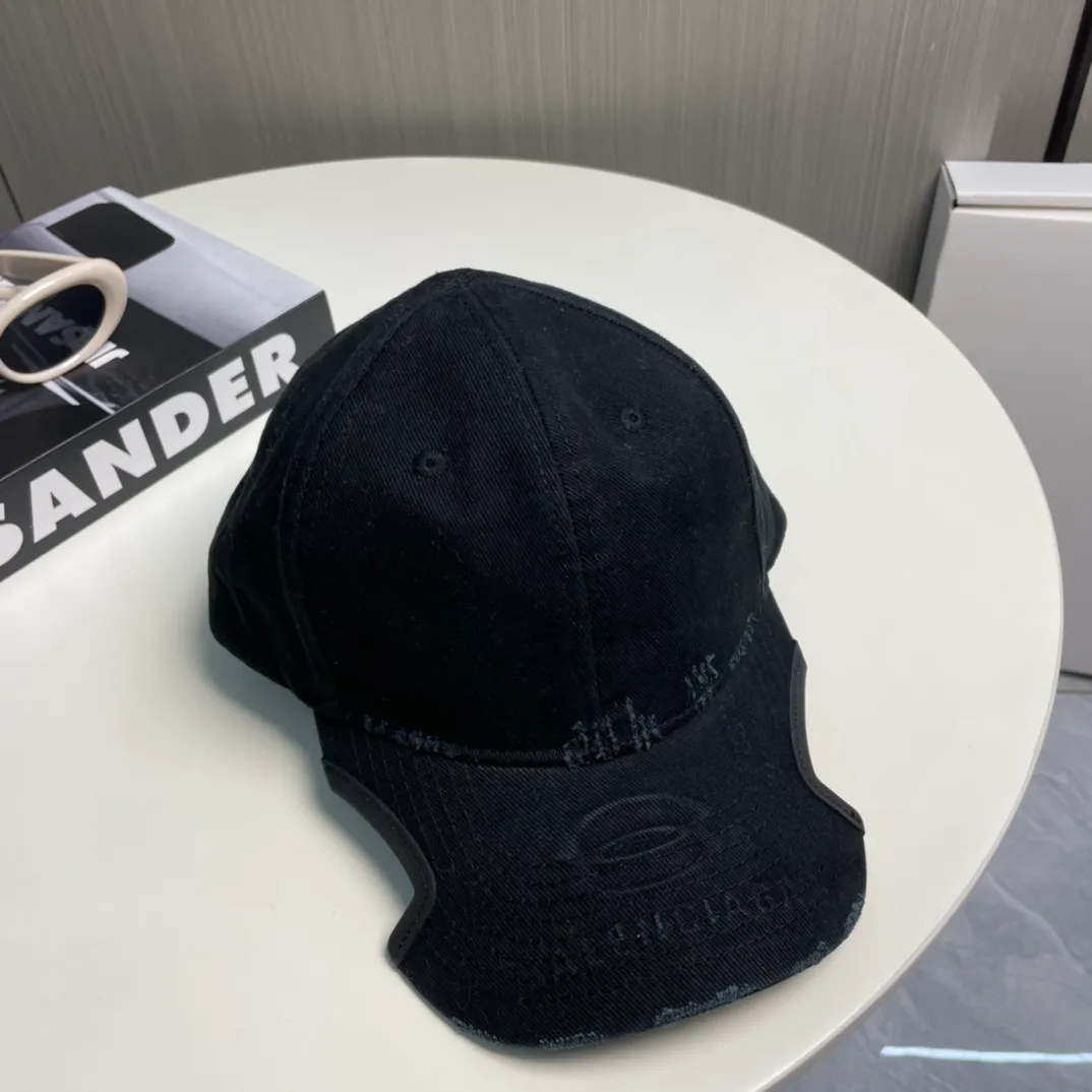P76💰BALENCIAGA Balenciaga's new embroidered logo baseball cap, cool colors, different styles for men and women, the first batch will be shipped first! A must-buy for Paris fans!