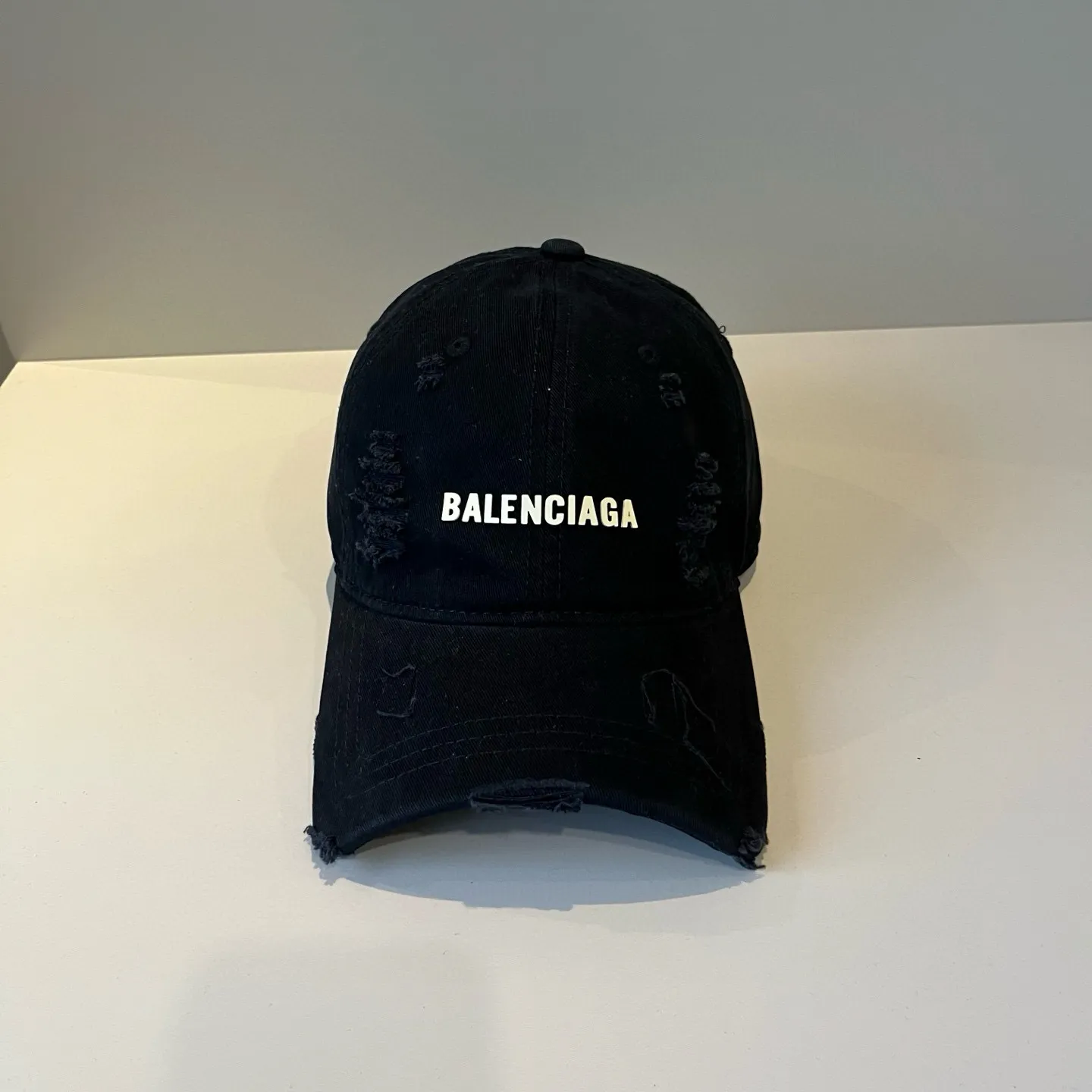P56 BALENCIAGA new logo baseball cap, cool colors, different styles for men and women, the first batch will be shipped first! A must-buy for Paris fans!
