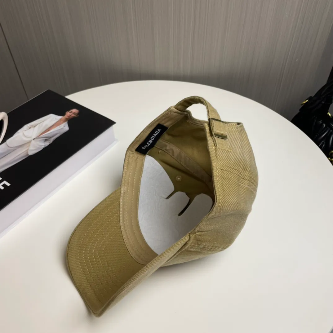 P70 BALENCIAGA new baseball cap, cool colors, different styles for men and women, the first batch will be shipped first! A must-buy for Paris fans!