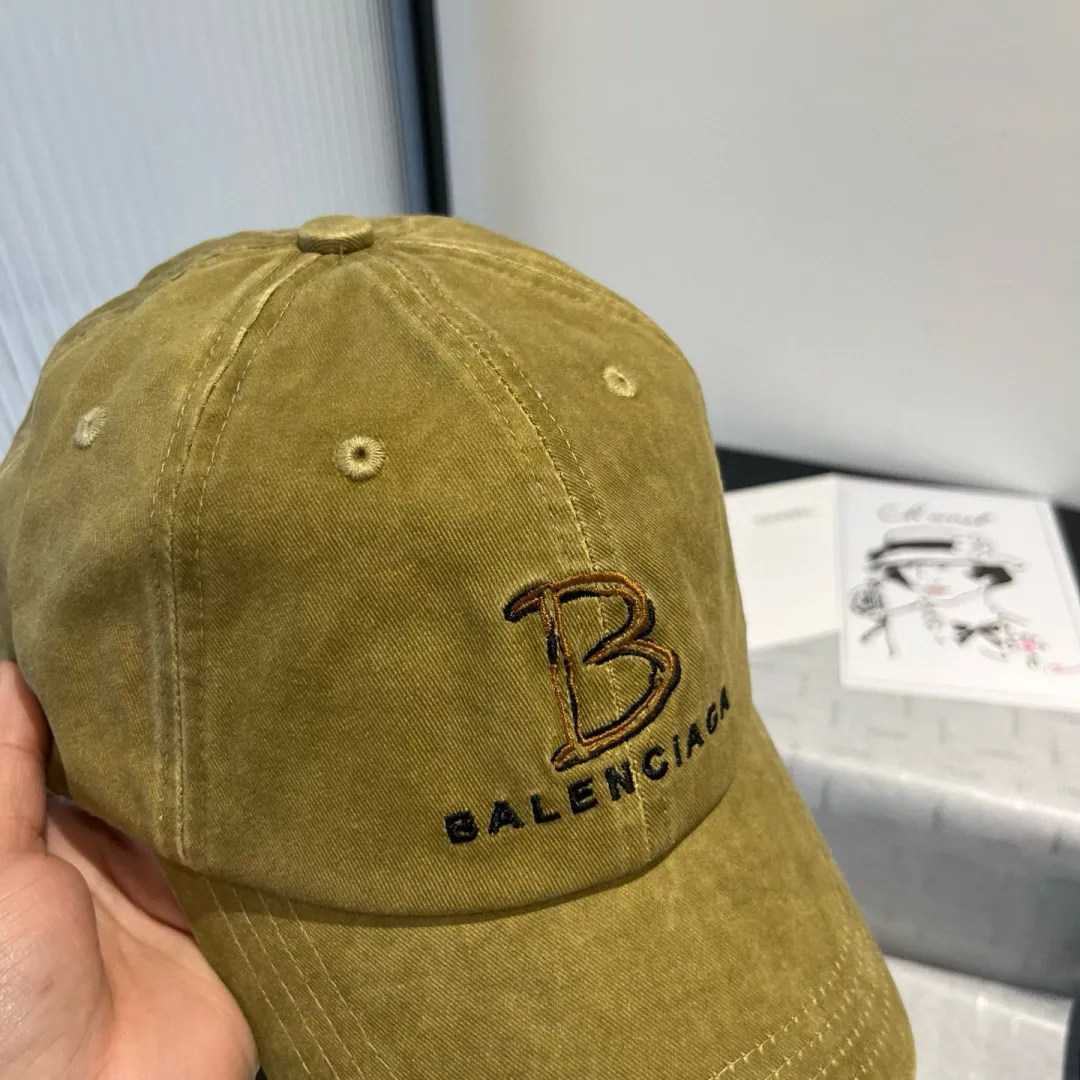 💰60¥ Balenciaga new baseball cap, head circumference 57cm
