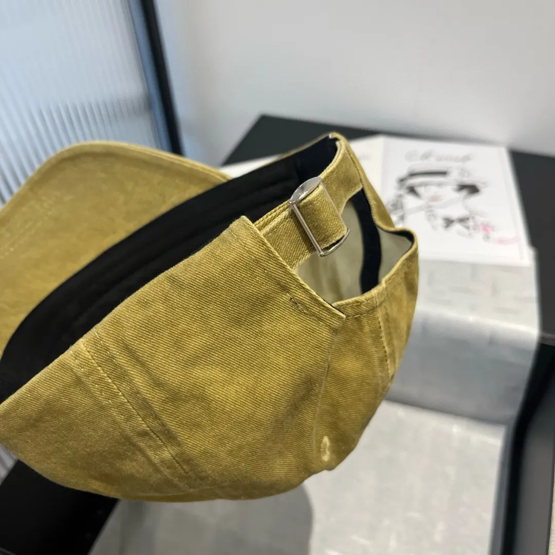 💰60¥ Balenciaga new baseball cap, head circumference 57cm