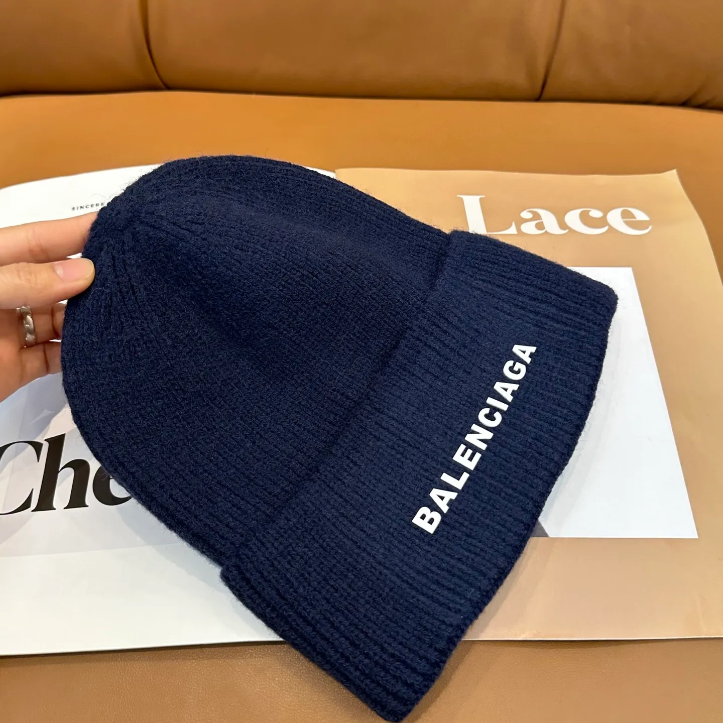 P56 Balenciaga new letter knitted hat! Xiaohongshu’s hottest selling item! Dress well! The same style for men and women, fashionable and popular🌸First-class quality, the best brand to keep warm in autumn and winter, order now, limited edition