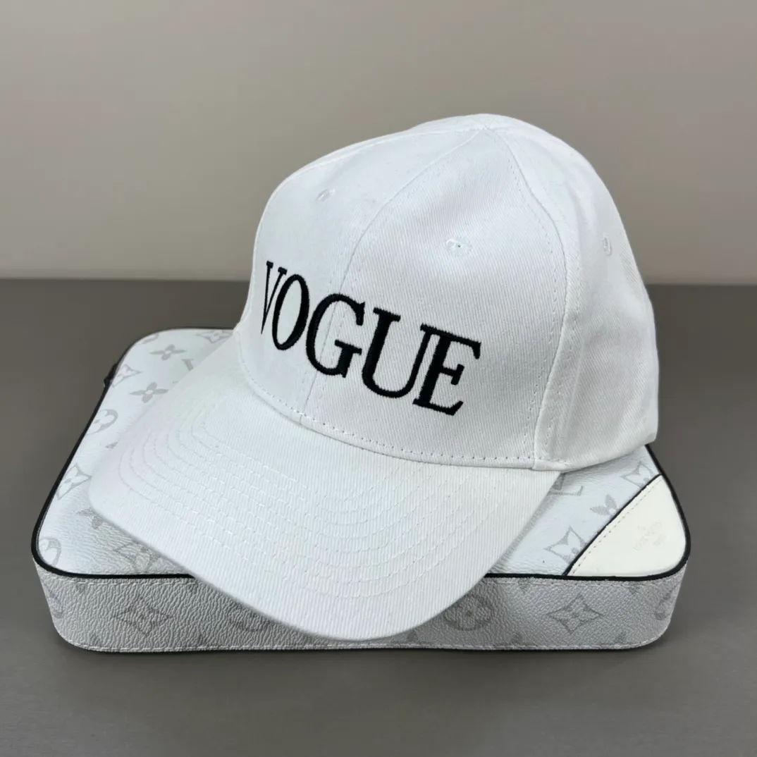 46💰BALENCIAGA Balenciaga’s new logo baseball cap, cool colors, different styles for men and women, the first batch will be shipped first! A must-buy for Paris fans!