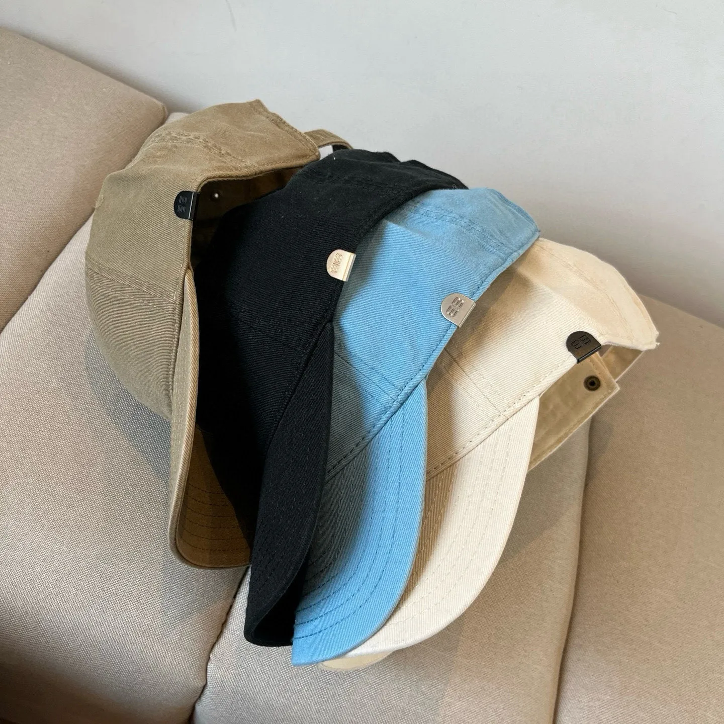 P60 BALENCIAGA new logo baseball cap, cool colors, different styles for men and women, the first batch will be shipped first! A must-buy for Paris fans!