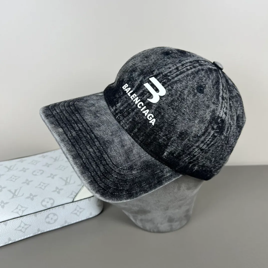 56💰BALENCIAGA new logo baseball cap, cool colors, different styles for men and women, the first batch will be shipped first! A must-buy for Paris fans!