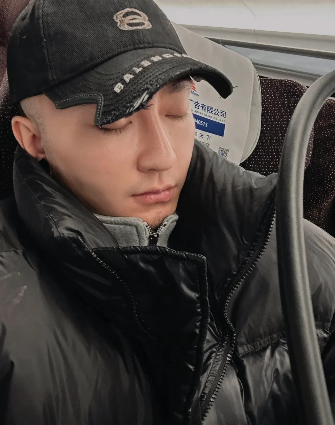 The hottest Balenciaga high version baseball cap