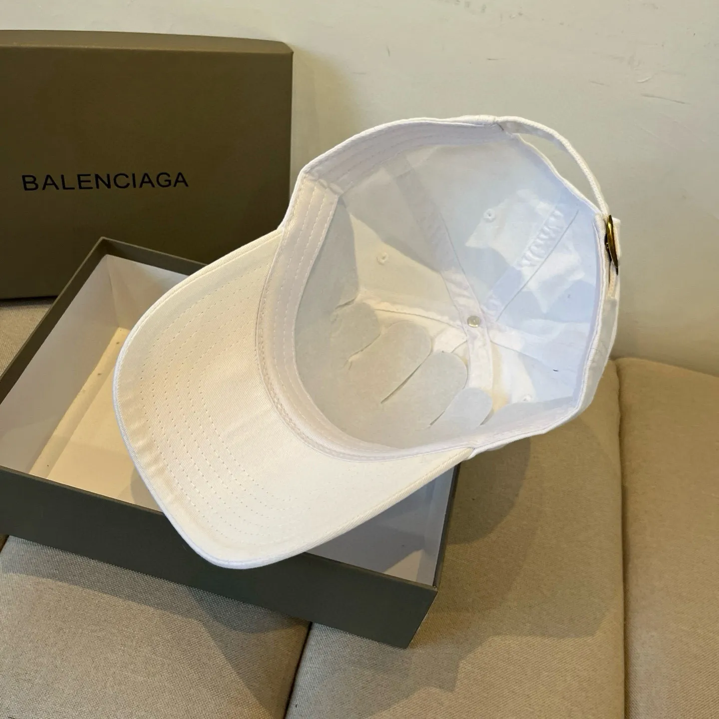 P60 BALENCIAGA new logo baseball cap, cool colors, different styles for men and women, the first batch will be shipped first! A must-buy for Paris fans!