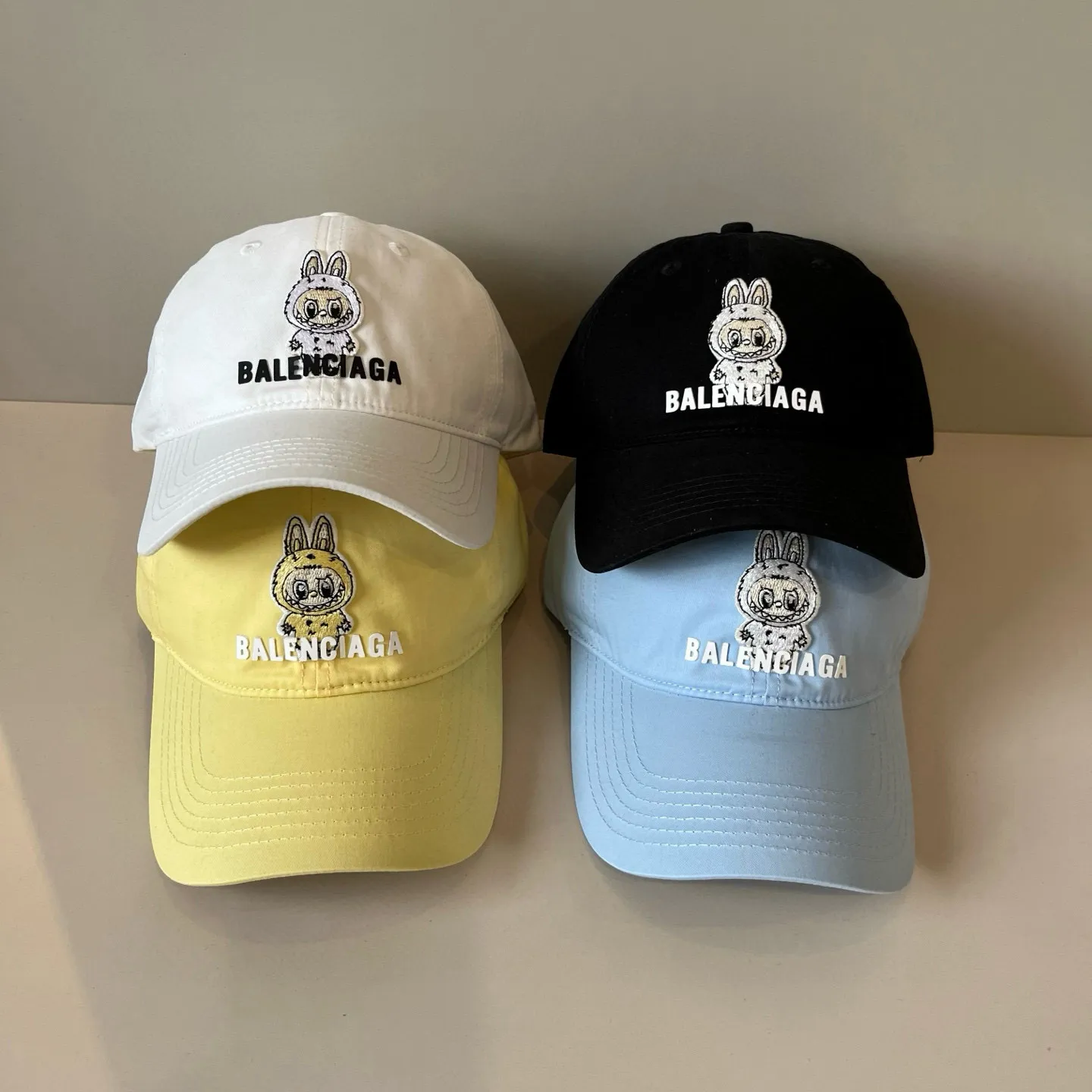P56 BALENCIAGA new logo baseball cap, cool colors, different styles for men and women, the first batch will be shipped first! A must-buy for Paris fans!