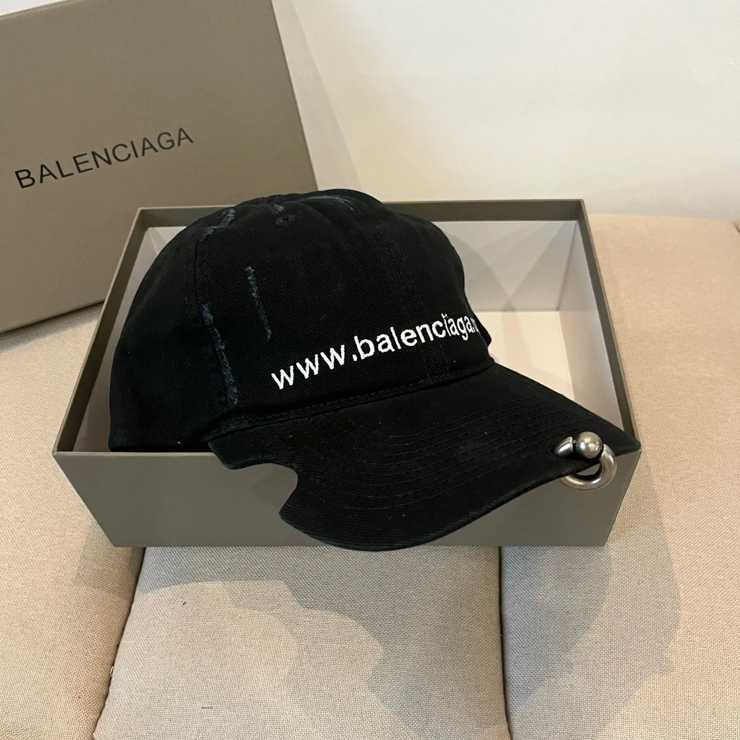 P76💰BALENCIAGA Balenciaga's new logo baseball cap, cool colors, different styles for men and women, the first batch will be shipped first! A must-buy for Paris fans!