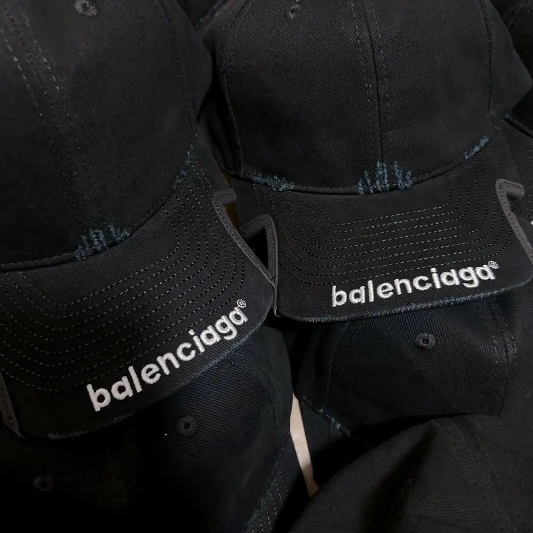 Welcome to inquire, high version Balenciaga baseball cap