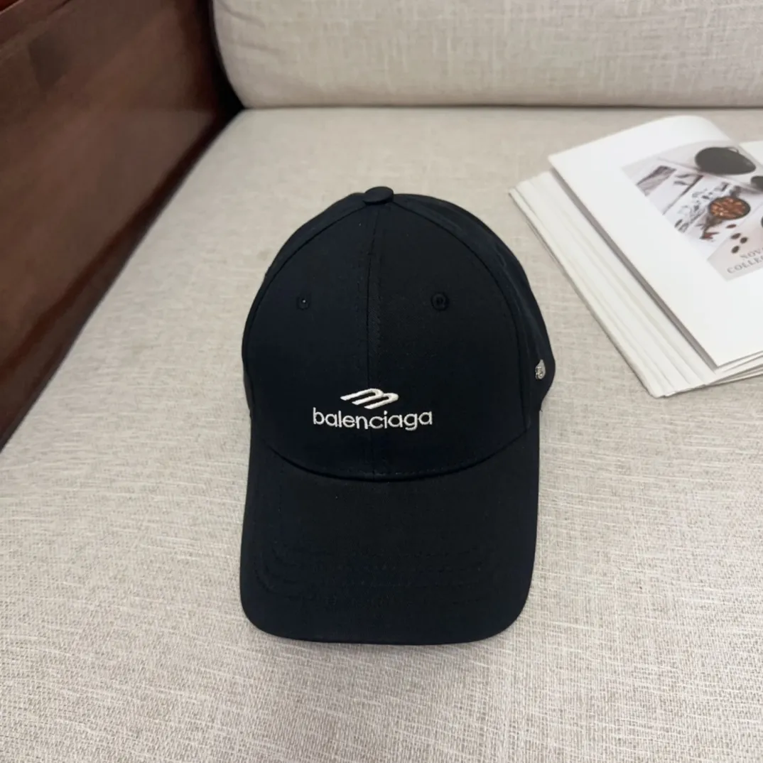 💰50 BALENCIAGA🆕Spring style new personalized baseball cap, high quality and excellent breathability, suitable for all seasons, high-looking fashion item! Same style for men and women