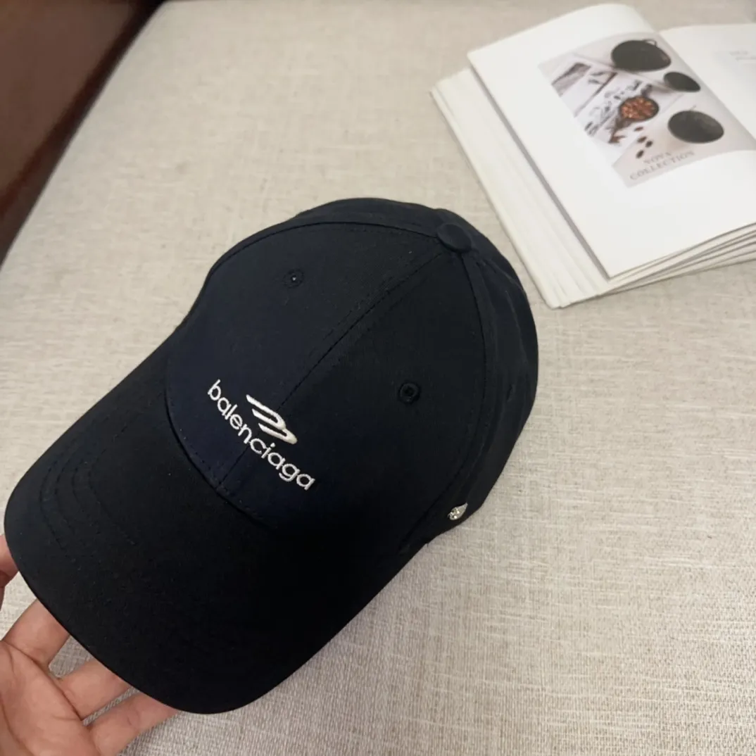 💰50 BALENCIAGA🆕Spring style new personalized baseball cap, high quality and excellent breathability, suitable for all seasons, high-looking fashion item! Same style for men and women