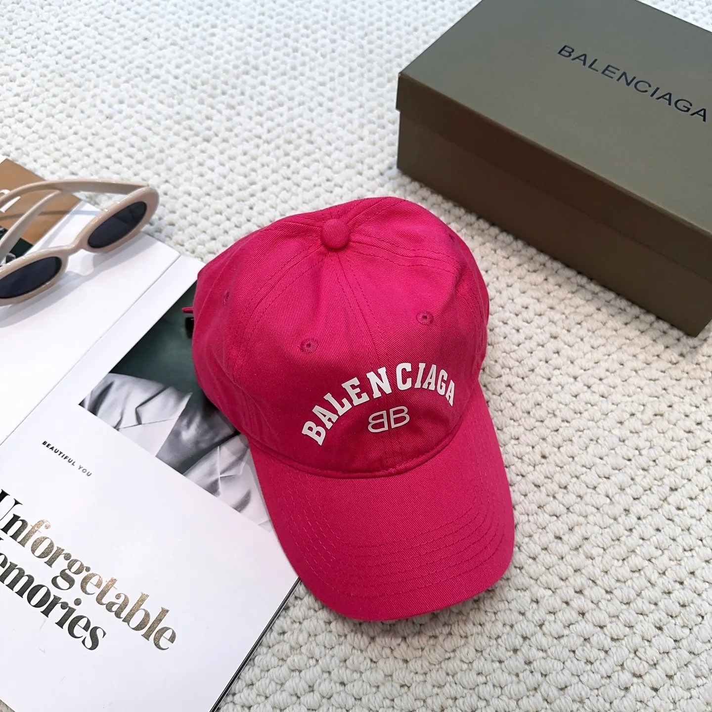P56 BALENCIAGA🆕Spring style new personalized baseball cap, high quality and excellent breathability, suitable for all seasons, high-looking fashion item! Same style for men and women