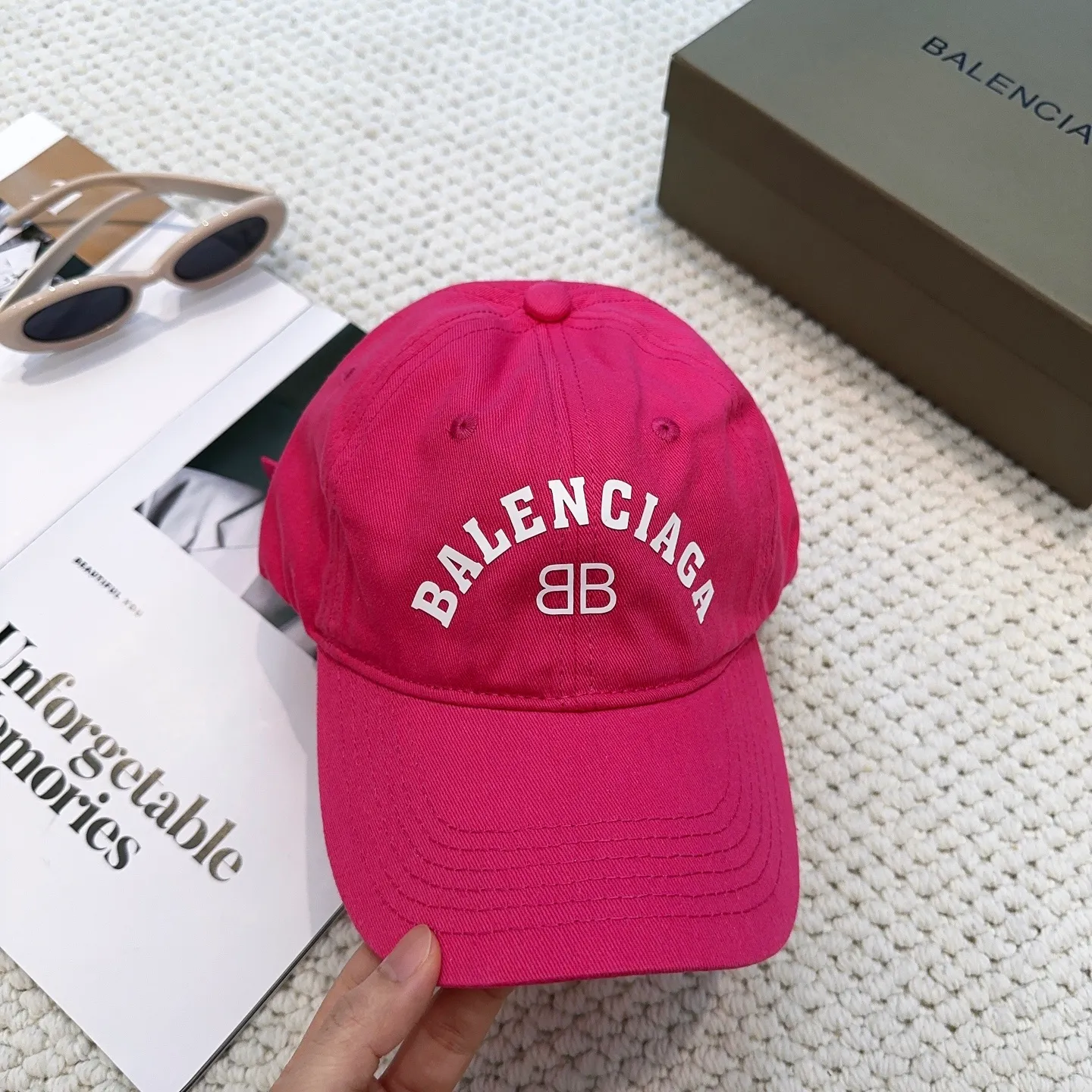 P56 BALENCIAGA🆕Spring style new personalized baseball cap, high quality and excellent breathability, suitable for all seasons, high-looking fashion item! Same style for men and women