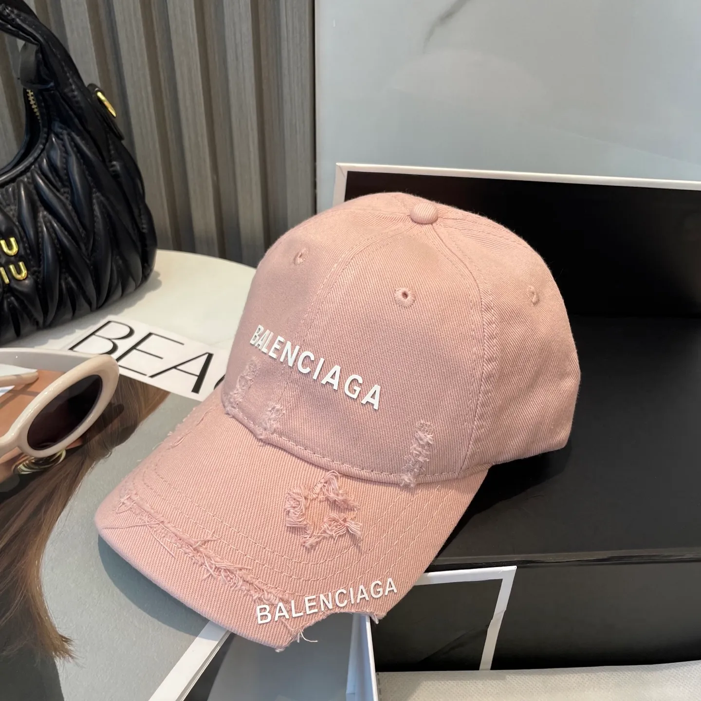 P70 BALENCIAGA new logo baseball cap, cool colors, different styles for men and women, the first batch will be shipped first! A must-buy for Paris fans!