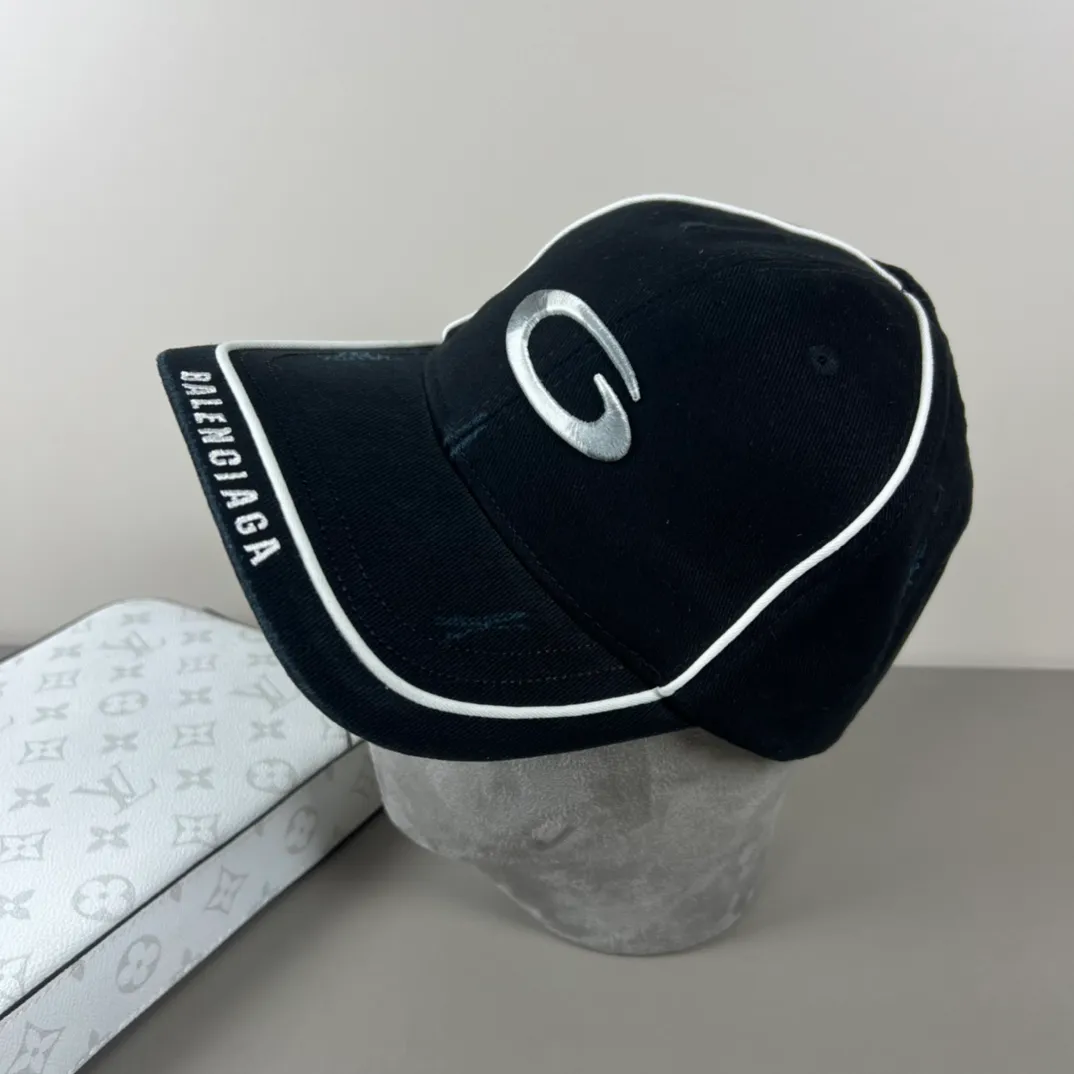 60💰BALENCIAGA Balenciaga’s new logo baseball cap, cool colors, different styles for men and women, the first batch will be shipped first! A must-buy for Paris fans!