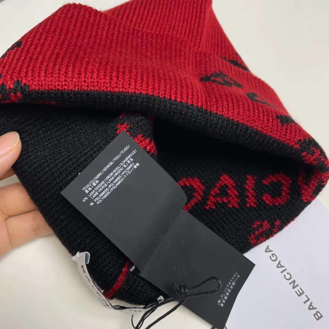 P90 high version with dust bag 👒Balenciaga👒Spot Balenciaga official website quality (not ordinary goods in the market, pay attention to the details) new autumn and winter letter LOGO woolen hat, same style knitted hat for men and women🔥elegant temperament, warm and comfortable👍