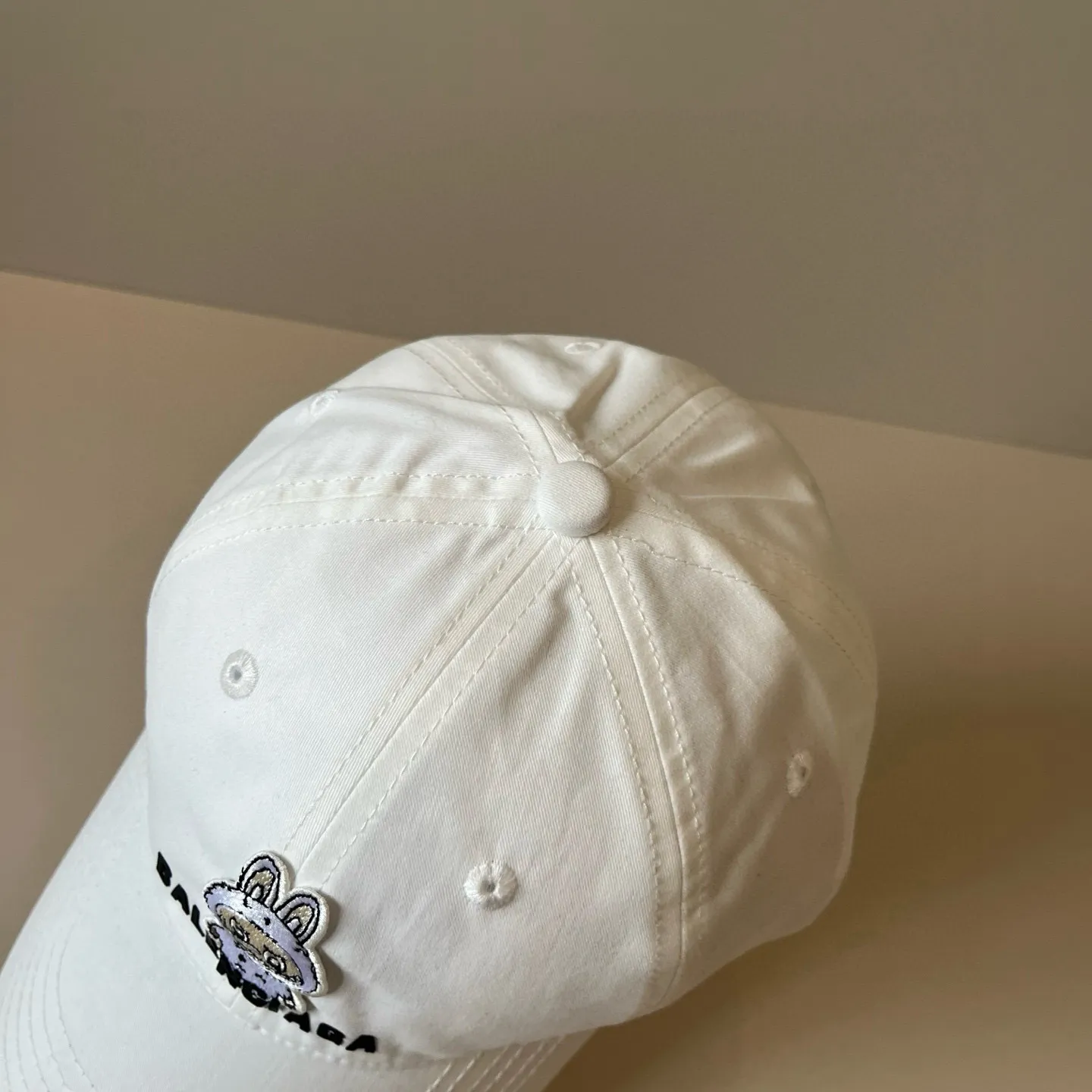 P56 BALENCIAGA new logo baseball cap, cool colors, different styles for men and women, the first batch will be shipped first! A must-buy for Paris fans!