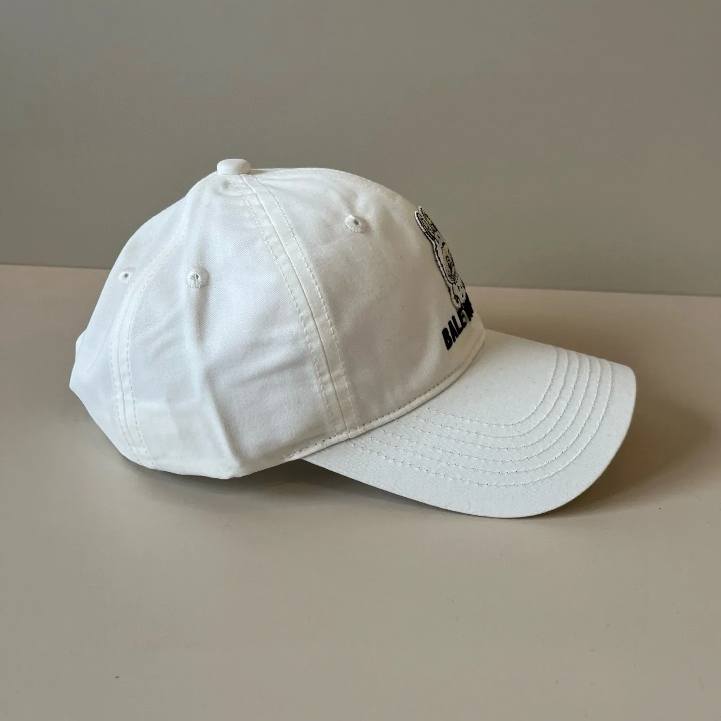 P56 BALENCIAGA new logo baseball cap, cool colors, different styles for men and women, the first batch will be shipped first! A must-buy for Paris fans!