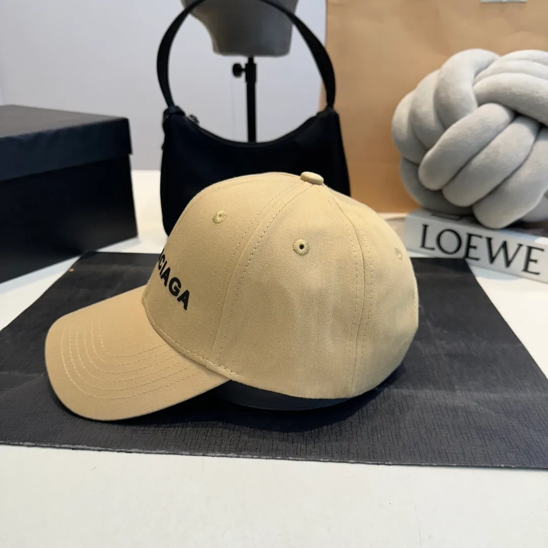 P56 BALENCIAGA Balenciaga's new embroidered logo baseball cap, cool colors, different styles for men and women, the first batch will be shipped first! A must-buy for Paris fans!