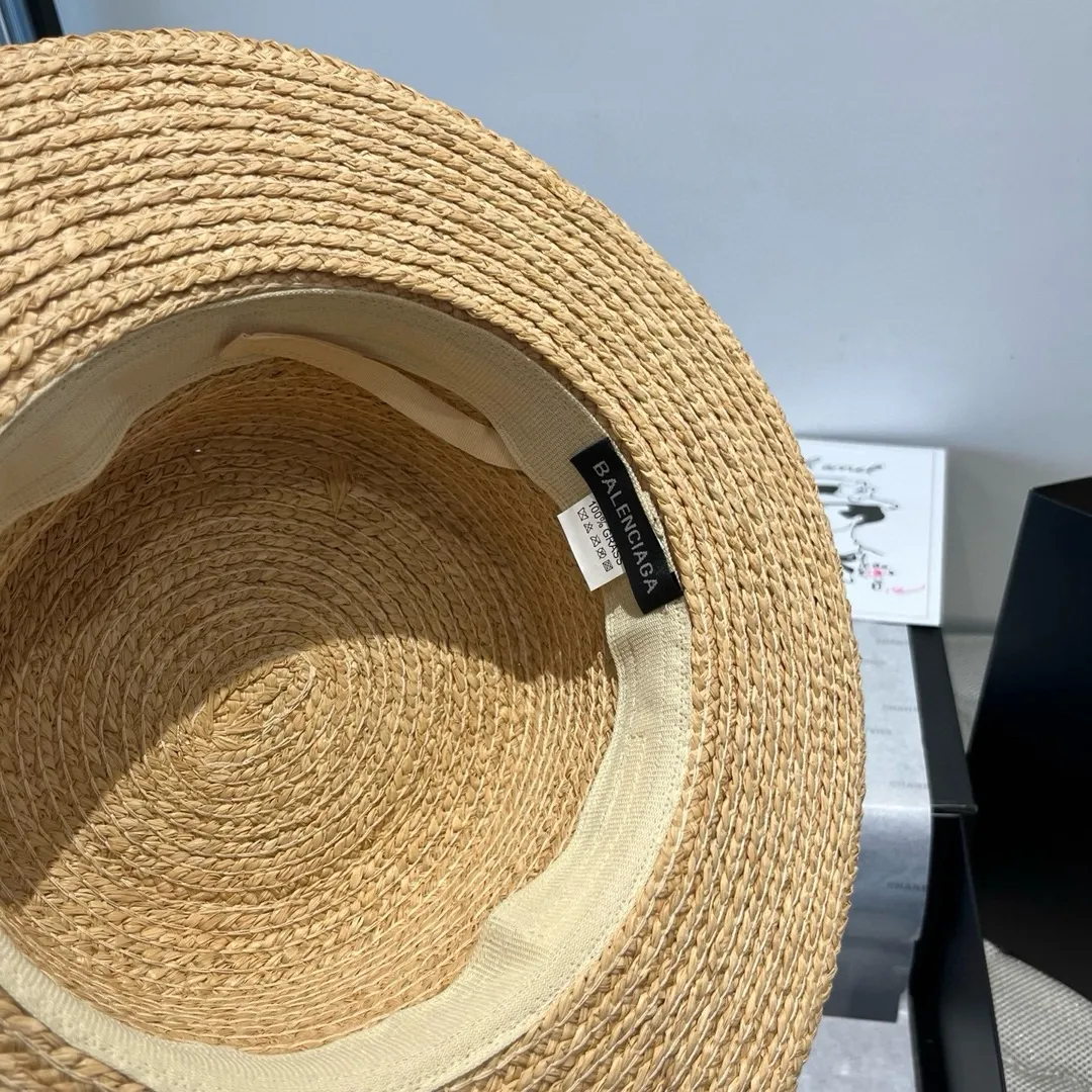 💰140¥ Balenciaga new flat top raffia hat, head circumference 57cm