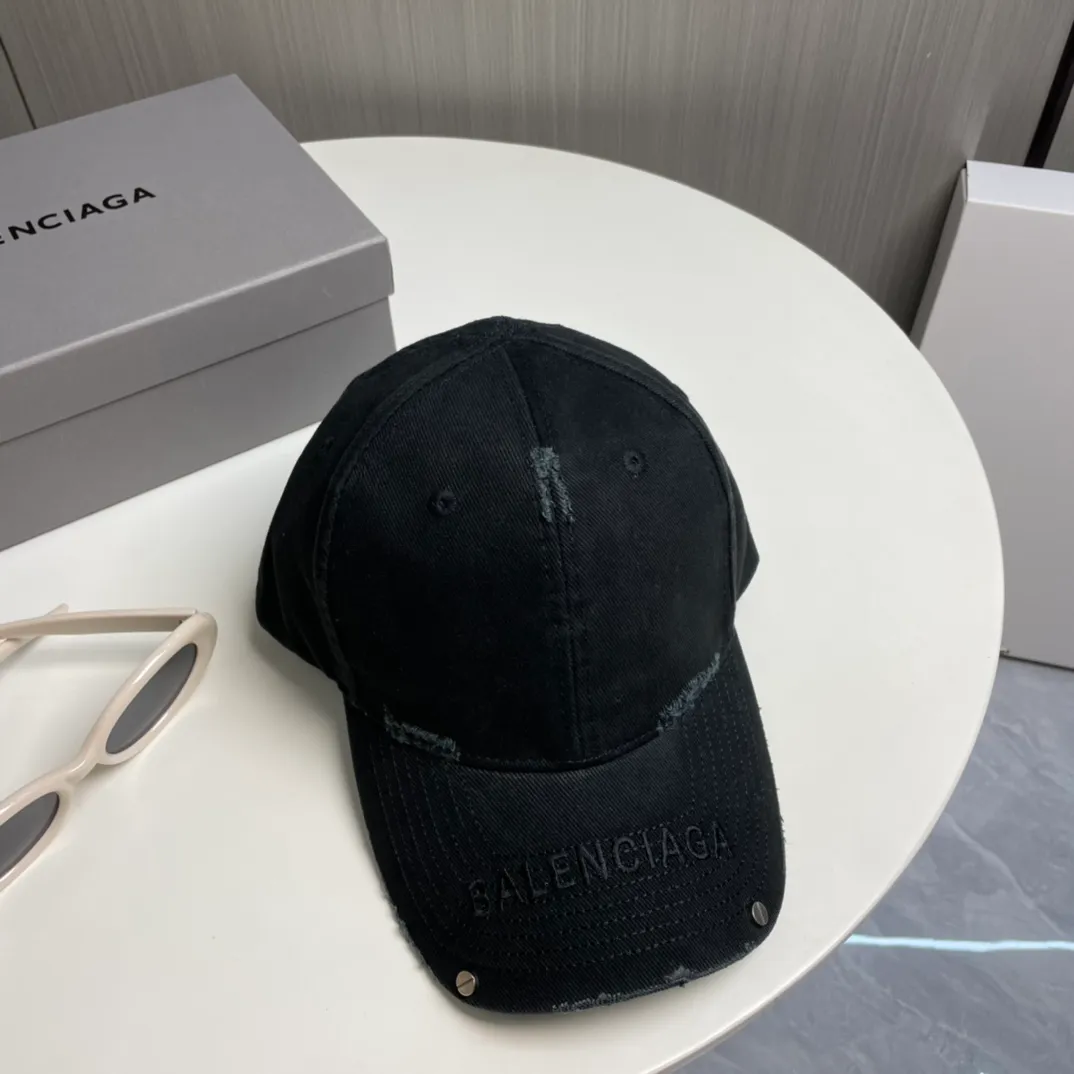 P70 BALENCIAGA new logo baseball cap, cool colors, different styles for men and women, the first batch will be shipped first! A must-buy for Paris fans!