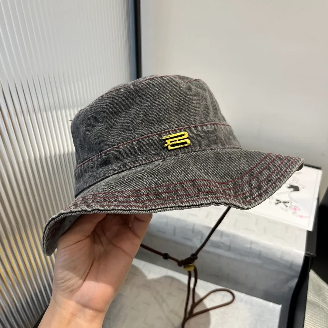 💰110¥ Balenciaga denim bucket hat, head circumference 57cm