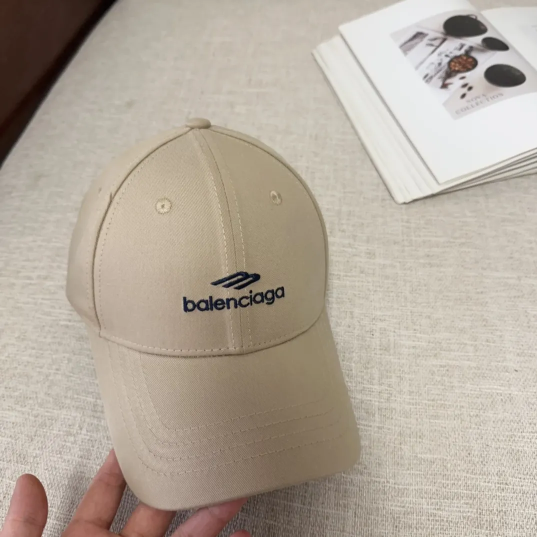 💰50 BALENCIAGA🆕Spring style new personalized baseball cap, high quality and excellent breathability, suitable for all seasons, high-looking fashion item! Same style for men and women