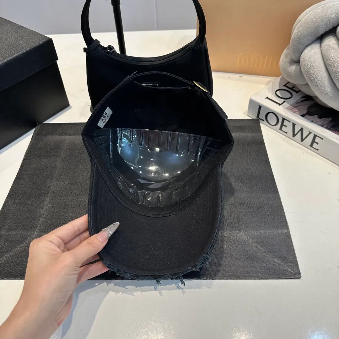 P56 BALENCIAGA Balenciaga's new washed baseball cap, cool colors, different styles for men and women, the first batch will be shipped first!
